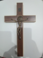 imagem de Crucifixo MDF Cristo Metal com medalha são Bento  31 cm cm